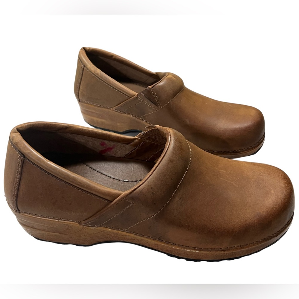 LL Bean Women’s Professional Honey Distressed Clog size 11